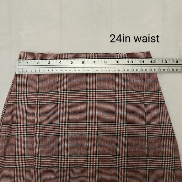 brandy melville john galt mini skirt - Picture 3 of 8